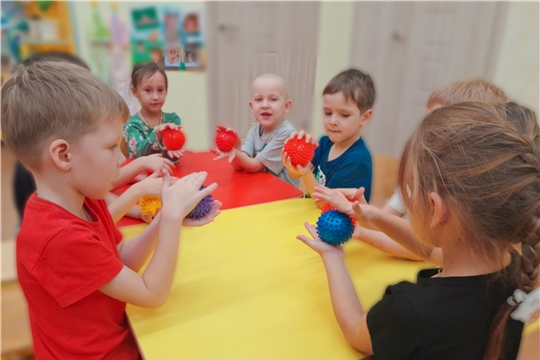 Массажные мячики в работе с детьми