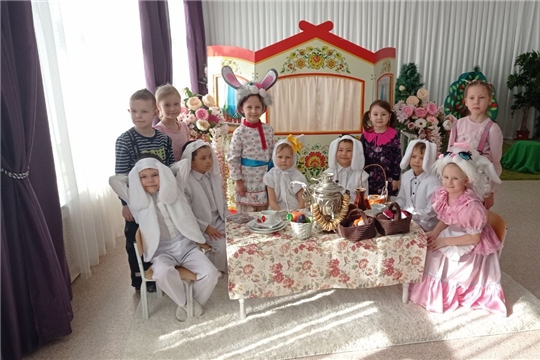 Театральная весна