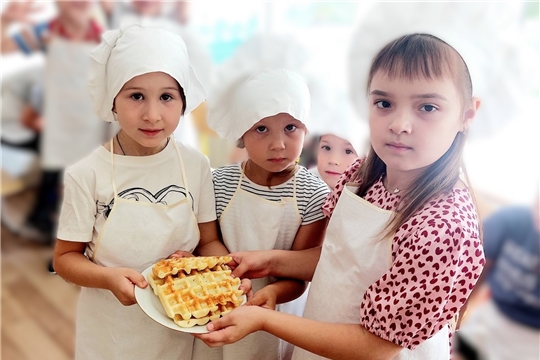 Занятия в кулинарной студии детского сада