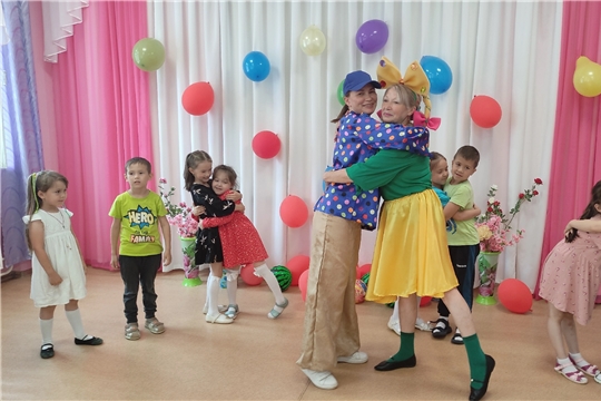Развлечение "Дружба крепкая".