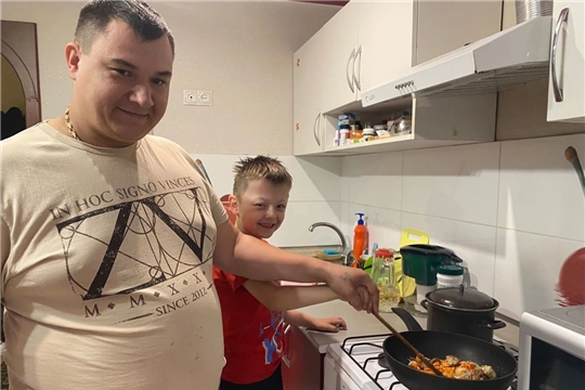 Готовим фирменное блюдо вместе с папами.