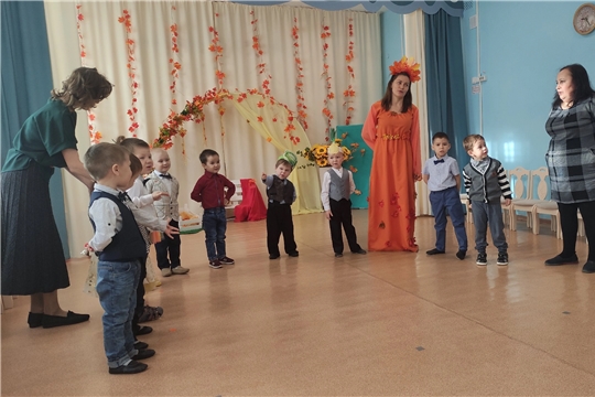 Осенний утренник в средней группе "Вишенки" "Праздник Осени".