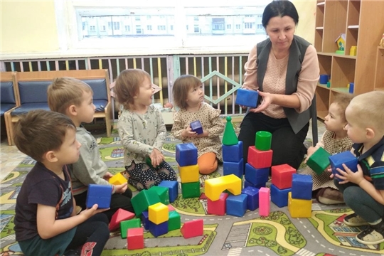 Знакомство с формой- куб и его особенностями. 