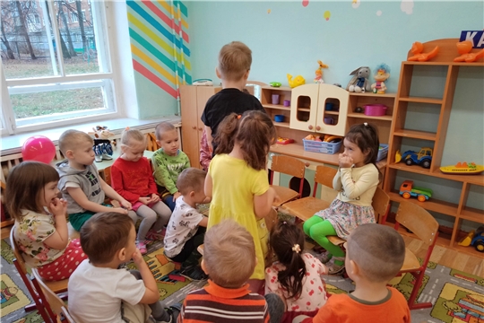 Демонстрация сценки "Хозяйка и животные".