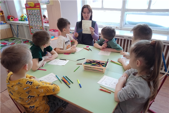 Развивающее занятие с детьми подготовительных групп "Радуга" и "Солнышко".
