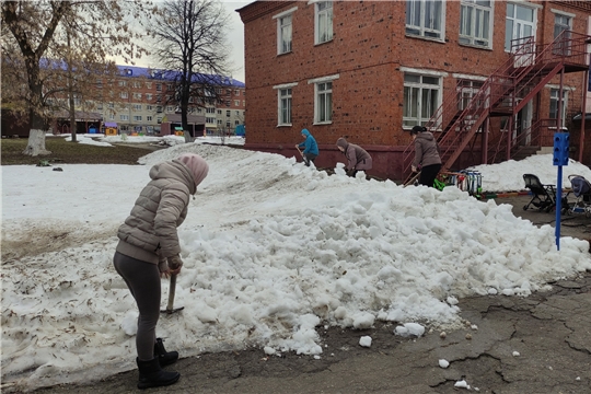 Мероприятия по созданию безопасных условий нахождения детей в детском саду продолжаются.