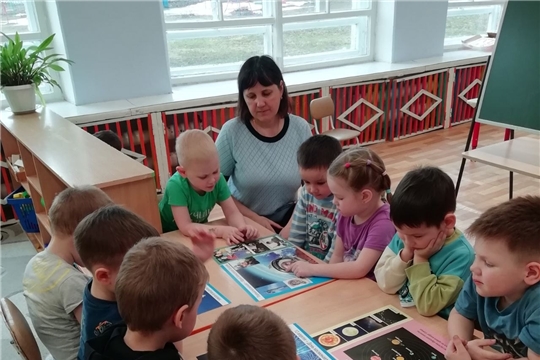 В преддверии дня космонавтики в нашем детском саду начался марафон мастер-классов " Творческая галактика 555 космических фантазий".