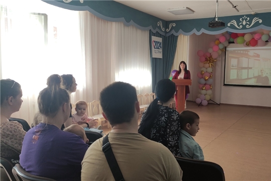 День открытых дверей для родителей детей вновь поступающих в детский сад.