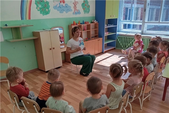 Беседа с детьми на тему «Правила безопасного обращения с дверью».