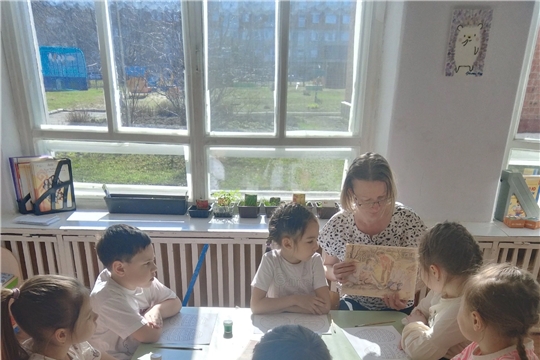 Ребята группы РАДУГА сегодня знакомились с традициями праздника Пасха.
