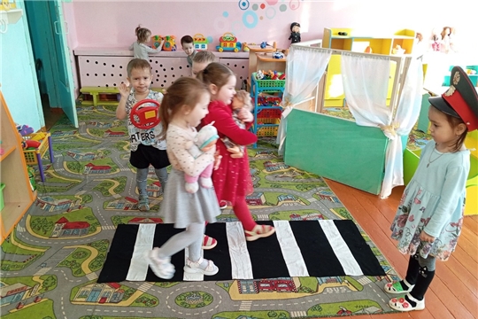 Маленький пешеход