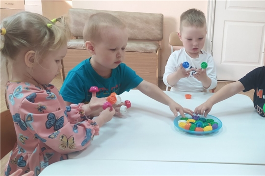 Игры с крышечками
