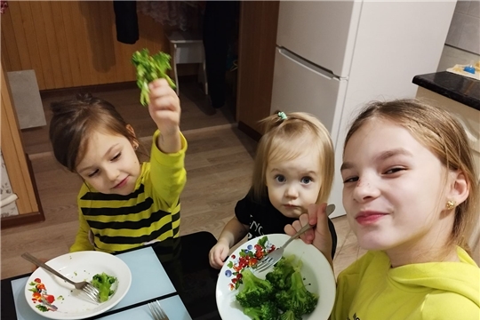 Питание в ДОУ и дома: режим, разнообразие