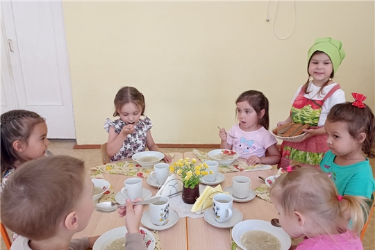 Столовый этикет