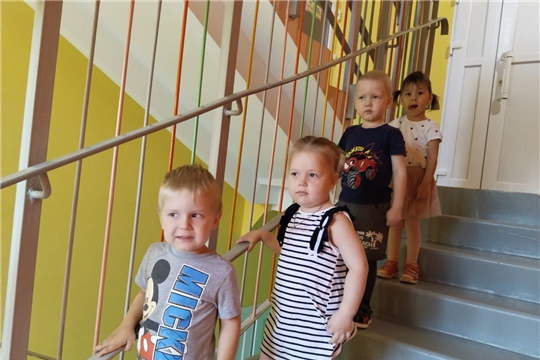 Внимание на лестнице!