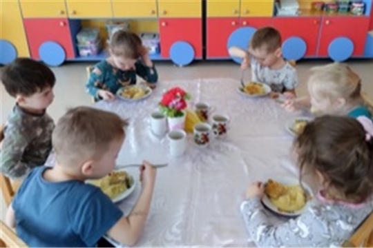 Учимся есть вилкой