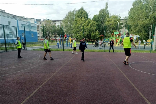 Товарищеская игра  по мини- футболу  на спортивной площадке  по  пр. Мира, 17 (22.06.2023) Инструктор по спорту - Андреев В.А. 
