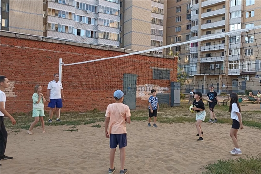 10 августа прошли соревнования по пионерболу на спортивной площадке по ул. Университетская, 38