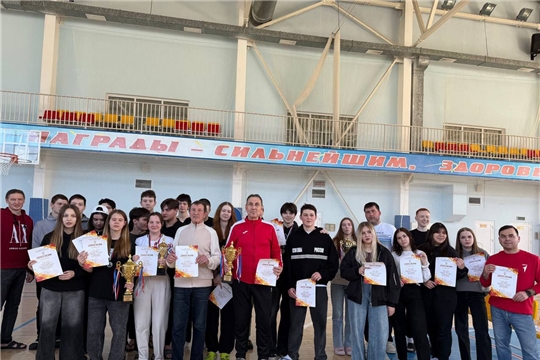 Соревнования по плаванию среди сборных СПО