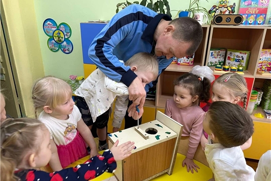 Мастерим вместе с папой!