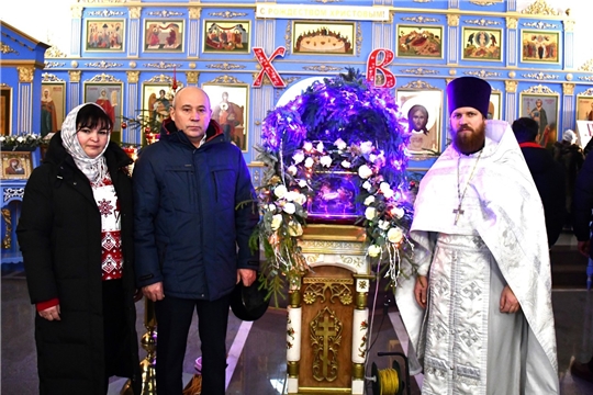 Глава Батыревского муниципального округа Рудольф Селиванов принял участие в Рождественском богослужении