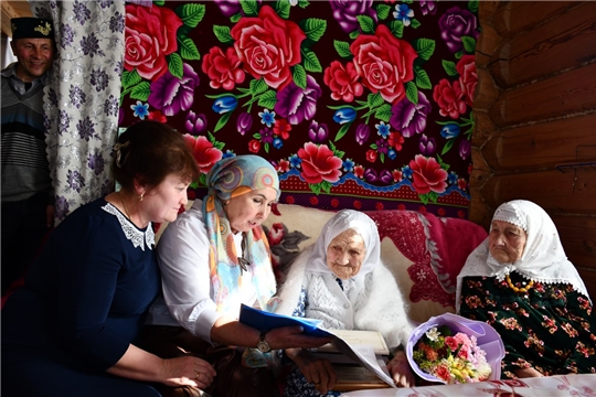 Строитель Сурского рубежа Алия Керимовна Феизова отметила свой 100-летний юбилей