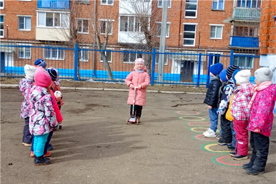 Катание на самокате