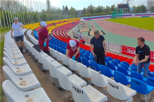 Субботник на стадионе "Олимпийский" в рамках подготовки к чемпионату и первенству ПФО