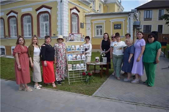 Литературный час "И вновь читаем Пушкинские строки..."