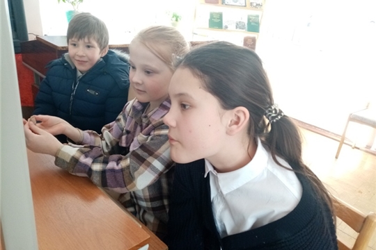 Краеведческий час «Родной язык - достояние народа» в Первочурашевской сельской библиотеке