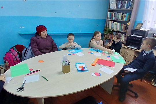Мастер-класс по изготовлению открыток из цветной бумаги ко Дню защитников Отечества