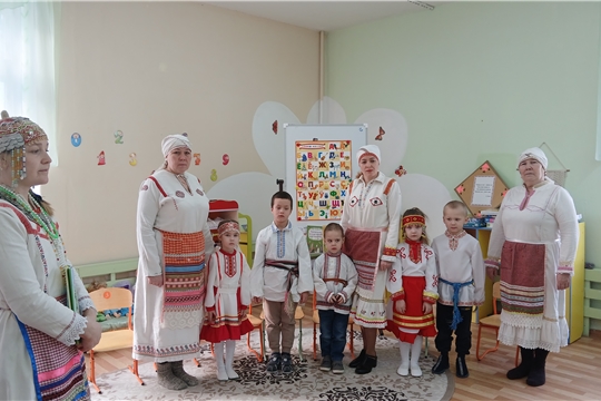 День родного языка организовала Эльбарусовская сельская библиотека