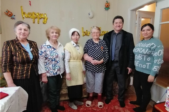 Сотрудники Шоршелской сельской библиотеки приняли участие в поздравлении тружеников тыла