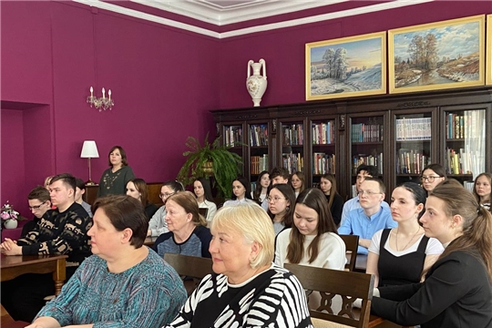 В Центральной районной библиотеке прошел правовой турнир "Знатоки избирательного права"