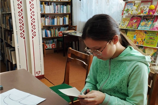 Мастер-класс по изготовлению поделок к Международному дню птиц в Аксаринской сельской библиотеке
