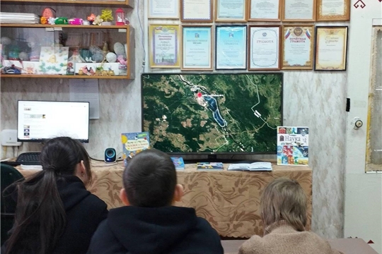 Познавательной час «Наука без границ – Мирный атом» в Аксаринской сельской библиотеке