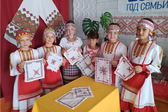 Краеведческий час «Искусство чувашской вышивки»