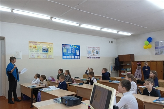 «Трудно птицам зимовать, надо птицам помогать" эколого-познавательный час в Ярославской библиотеке