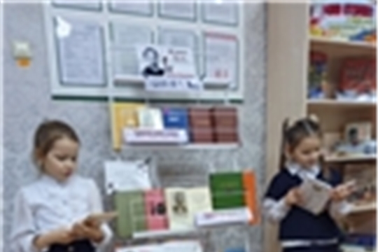 В Юськасинской сельской библиотеке оформлена книжная выставка «Страницы Чехова листая»