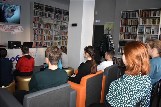 Показ «Нейросетевое кино. Конкурсная программа» в рамках ЭХО Международного фестиваля в Центральной библиотеке 