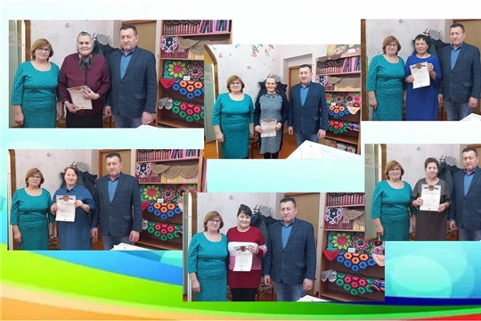 Праздничная программа "Вершина красоты-женщина" в Чуманкасинской сельской библиотеке