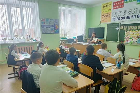  Беседа «Поговорим о наших мамах» в Сыбайкасинской библиотеке