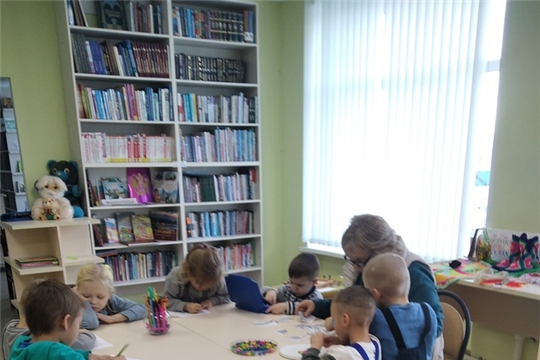 Книжный марафон «Каникулы, книга и я» в Акрамовской сельской библиотеке