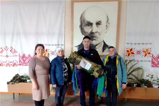 Встреча участниц "Милосердие" с участником СВО Александром в Сосновской сельской библиотеке