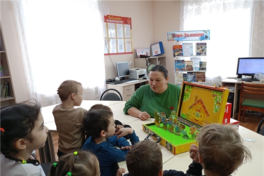Дошкольники в гостях Шатьмапосинской сельской библиотеки.