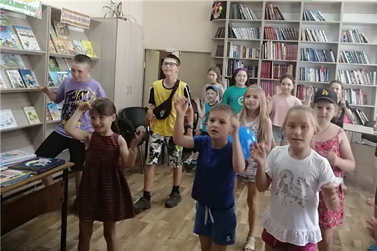 Игровая программа «Классное внеклассное чтение» в Питеркинской сельской библиотеке 