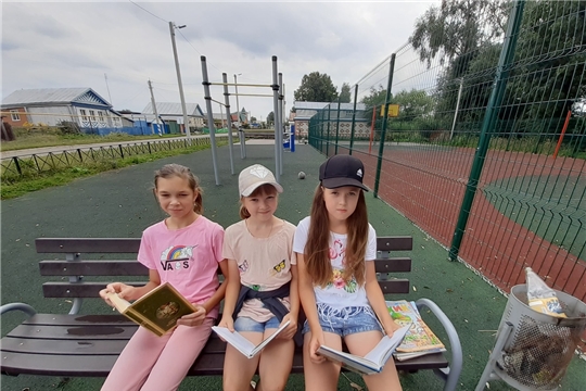 Час отдыха с книгой в Черепановской сельской библиотеке