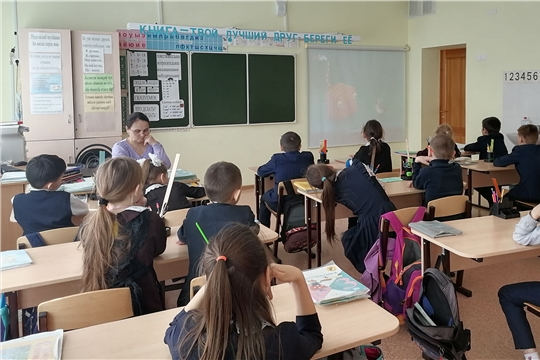 В Атнарской сельской библиотеке провели квест-игру "Безопасный Интернет"