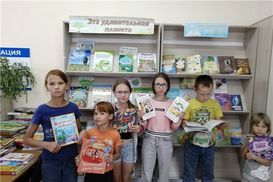 Информдосье "Новые книжки для любознательных детишек" в Питеркинской сельской библиотеке