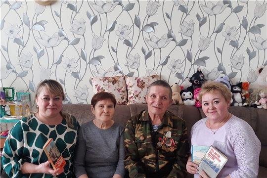 Патриотический час "Выполняя долг Родины" в Черепановской сельской библиотеке